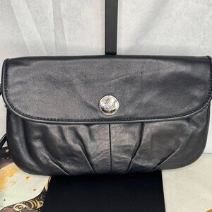 Coach Black Leather Gathered Bottom Clutch Wristlet Glove Leather Minimalist